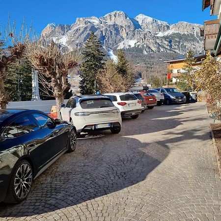 Hotel Oasi Cortina d'Ampezzo Ngoại thất bức ảnh