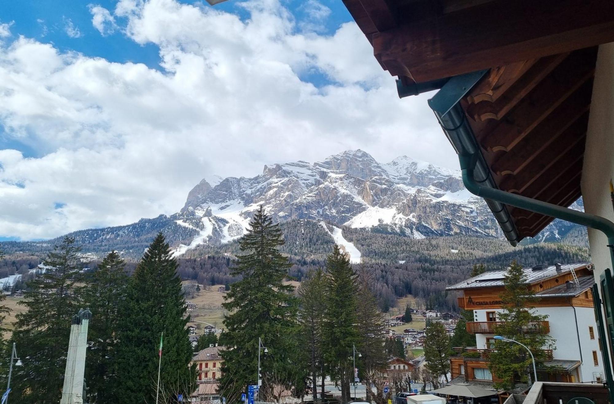 Hotel Oasi Cortina d'Ampezzo Ngoại thất bức ảnh
