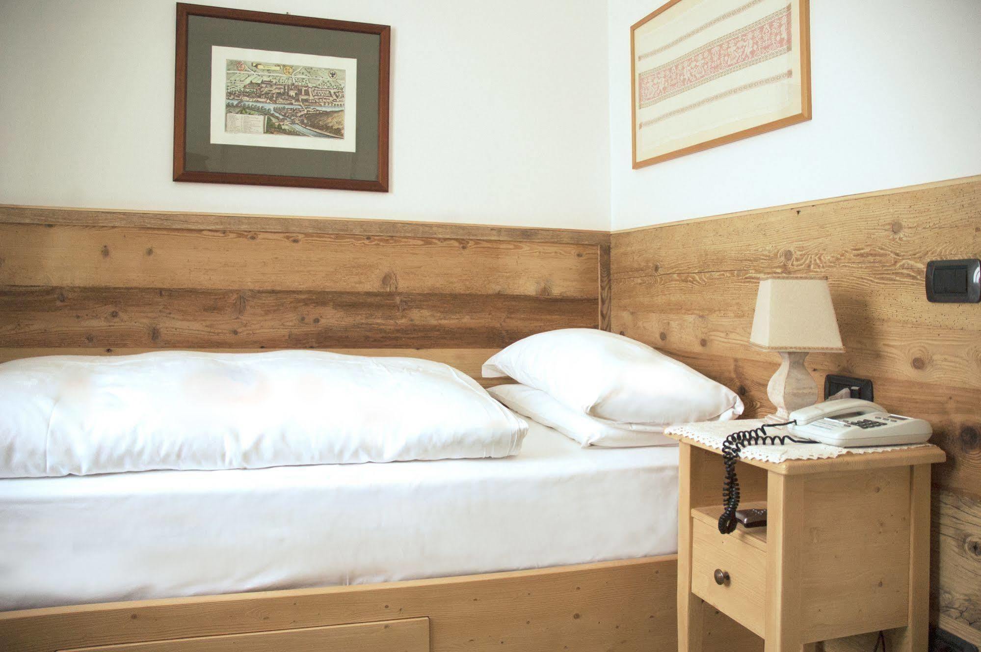 Hotel Oasi Cortina d'Ampezzo Ngoại thất bức ảnh